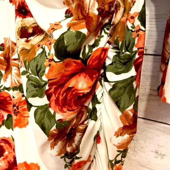 Maternity/breastfeeding tunic top - Picture 3 of 3